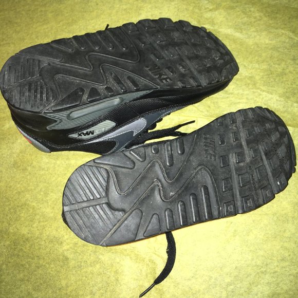 SOLD- Nike Air Max 90 (4.5Youth/Women US 6) - Picture 4 of 7